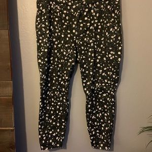 Floral ankle pants